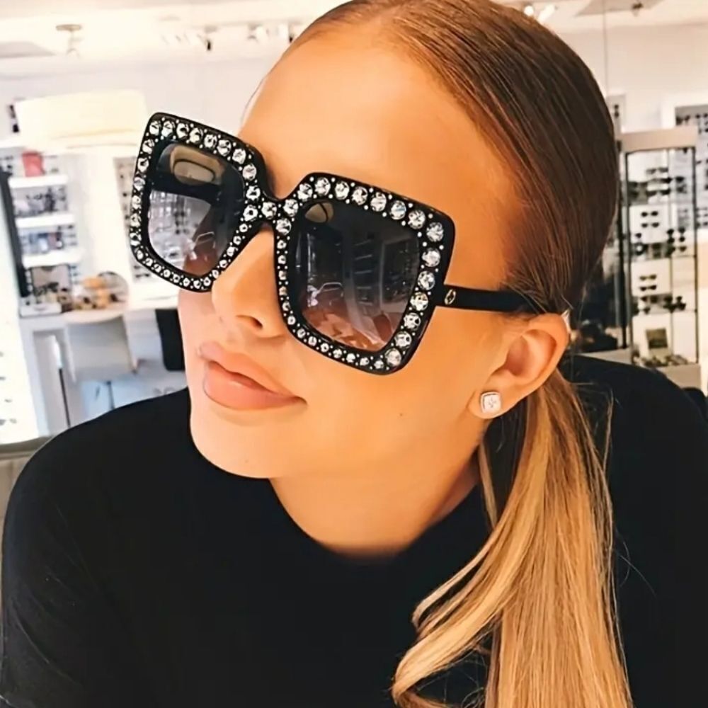 Unisex Luxury Oversized studded sunglasses